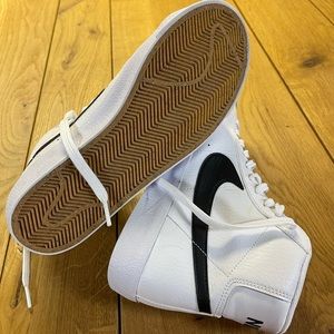 Nike blazers size 7Y or women’s 8